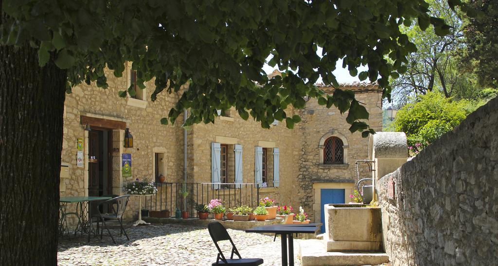 Chambres D'Hotes De L'Abbaye Montbrun-les-Bains Exterior foto